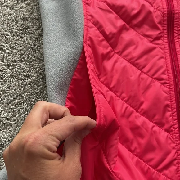 Columbia Vest - Picture 3 of 9